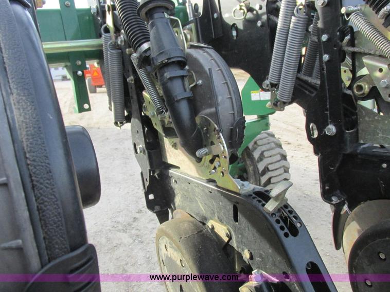 image for item L4149 2011 Great Plains YP-1625A split row planter