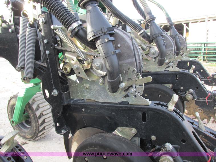 image for item L4149 2011 Great Plains YP-1625A split row planter