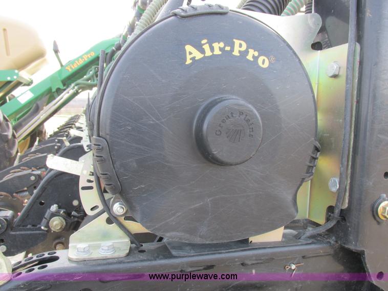 image for item L4149 2011 Great Plains YP-1625A split row planter