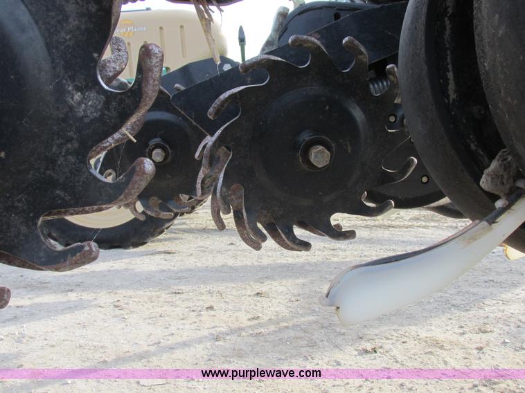 image for item L4149 2011 Great Plains YP-1625A split row planter