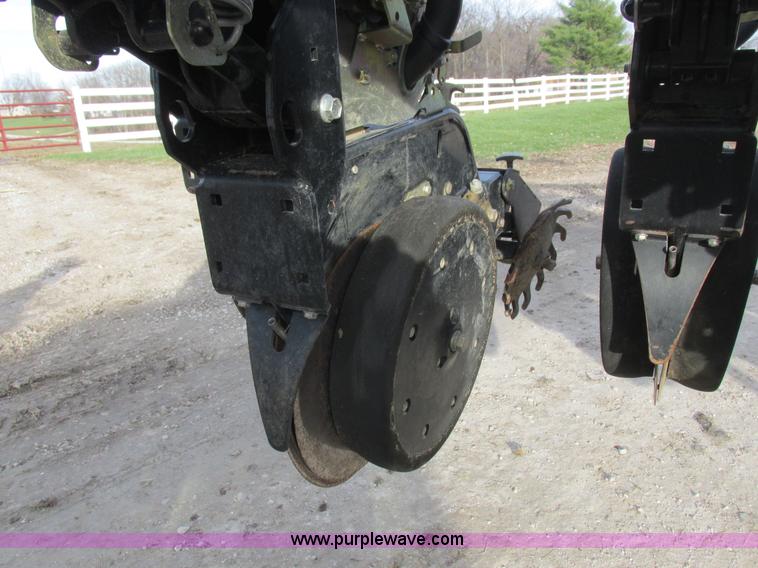 image for item L4149 2011 Great Plains YP-1625A split row planter