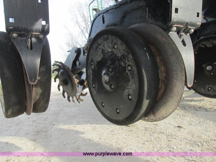 image for item L4149 2011 Great Plains YP-1625A split row planter