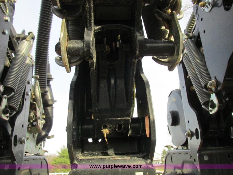 image for item L4149 2011 Great Plains YP-1625A split row planter