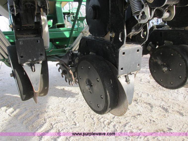 image for item L4149 2011 Great Plains YP-1625A split row planter