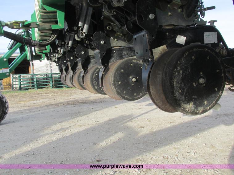 image for item L4149 2011 Great Plains YP-1625A split row planter