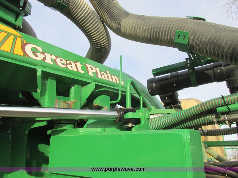 image for item L4149 2011 Great Plains YP-1625A split row planter