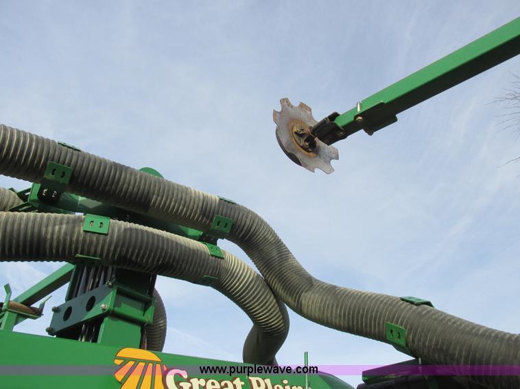 image for item L4149 2011 Great Plains YP-1625A split row planter