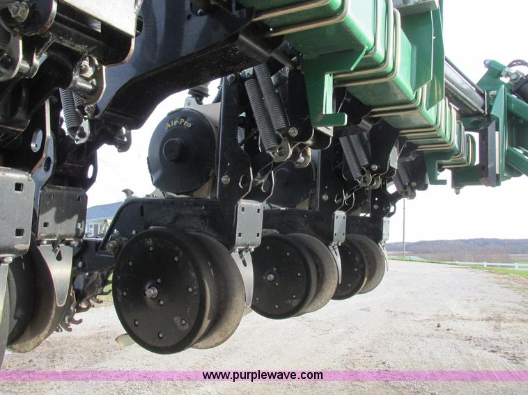 image for item L4149 2011 Great Plains YP-1625A split row planter