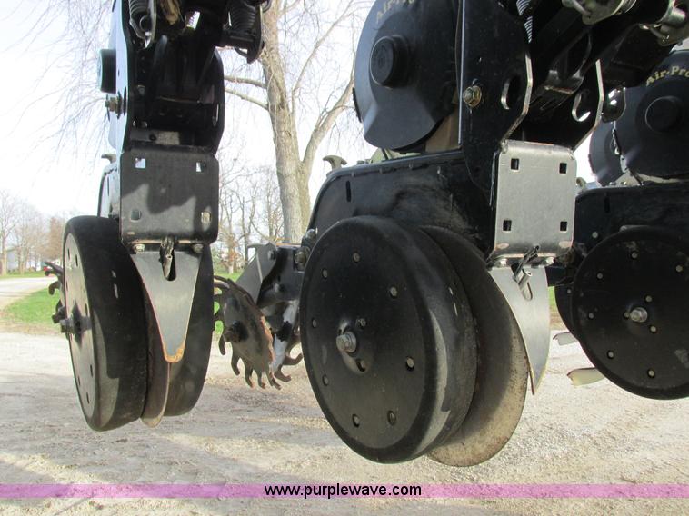 image for item L4149 2011 Great Plains YP-1625A split row planter