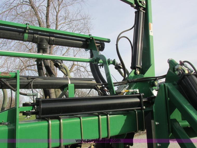 image for item L4149 2011 Great Plains YP-1625A split row planter