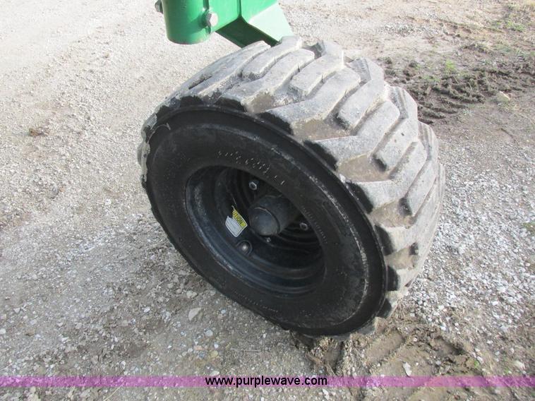 image for item L4149 2011 Great Plains YP-1625A split row planter