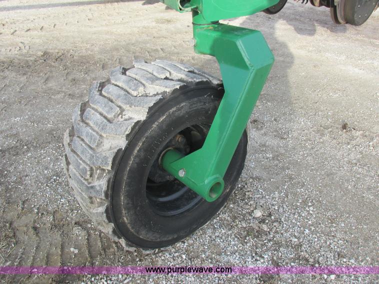 image for item L4149 2011 Great Plains YP-1625A split row planter