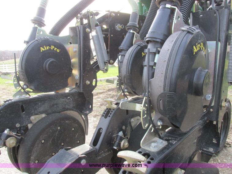 image for item L4149 2011 Great Plains YP-1625A split row planter