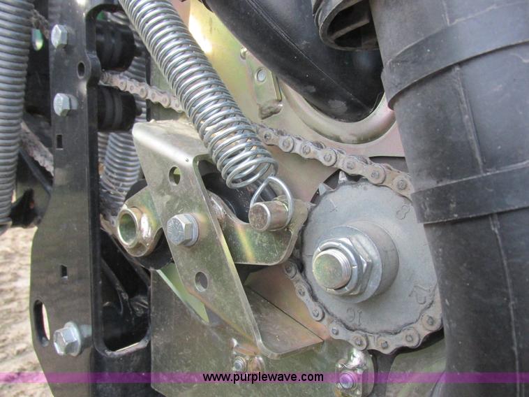 image for item L4149 2011 Great Plains YP-1625A split row planter