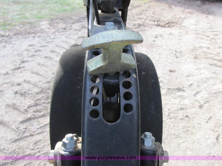 image for item L4149 2011 Great Plains YP-1625A split row planter