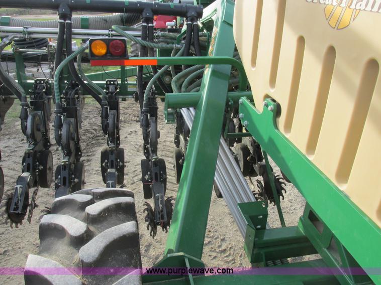 image for item L4149 2011 Great Plains YP-1625A split row planter