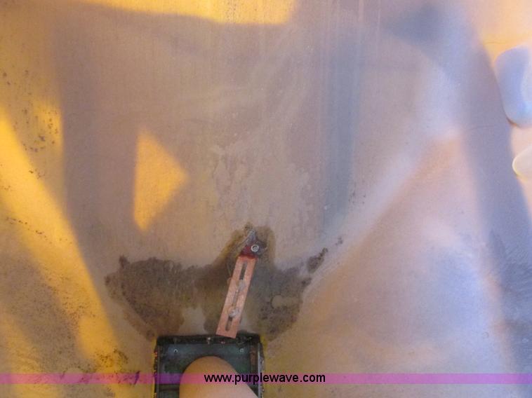 image for item L4149 2011 Great Plains YP-1625A split row planter