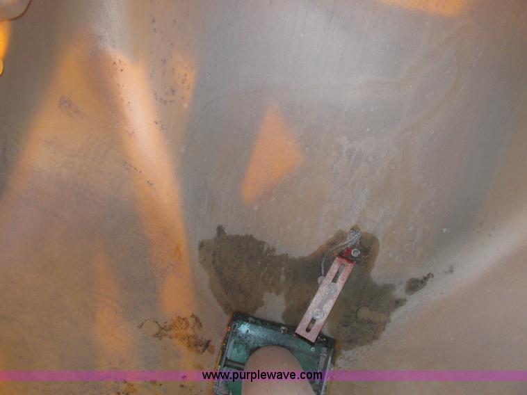 image for item L4149 2011 Great Plains YP-1625A split row planter