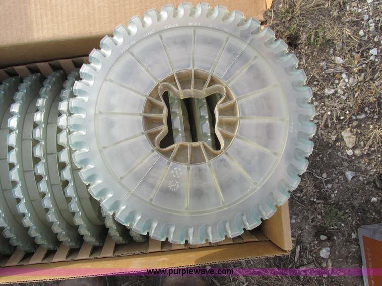 image for item L4149 2011 Great Plains YP-1625A split row planter