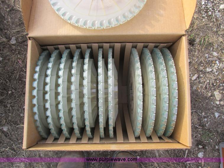 image for item L4149 2011 Great Plains YP-1625A split row planter