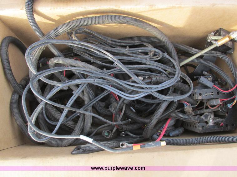 image for item L4149 2011 Great Plains YP-1625A split row planter