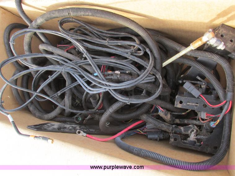 image for item L4149 2011 Great Plains YP-1625A split row planter