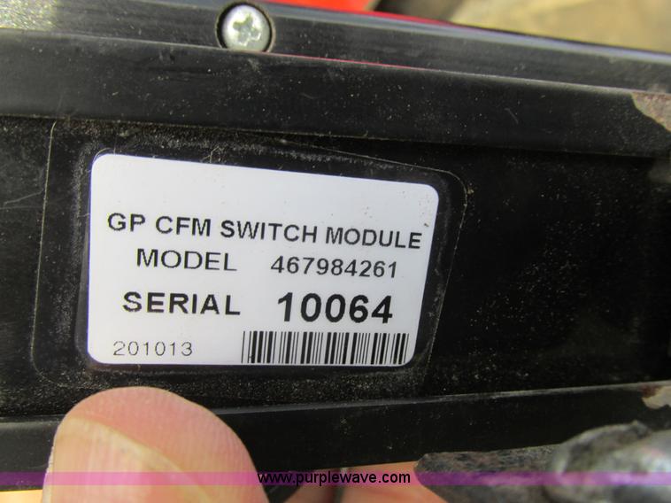 image for item L4149 2011 Great Plains YP-1625A split row planter