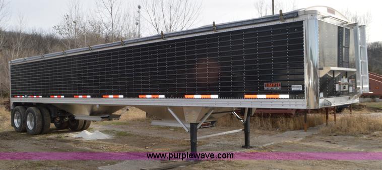 image for item L4582 2016 Timpte Super Hopper double hopper grain trailer