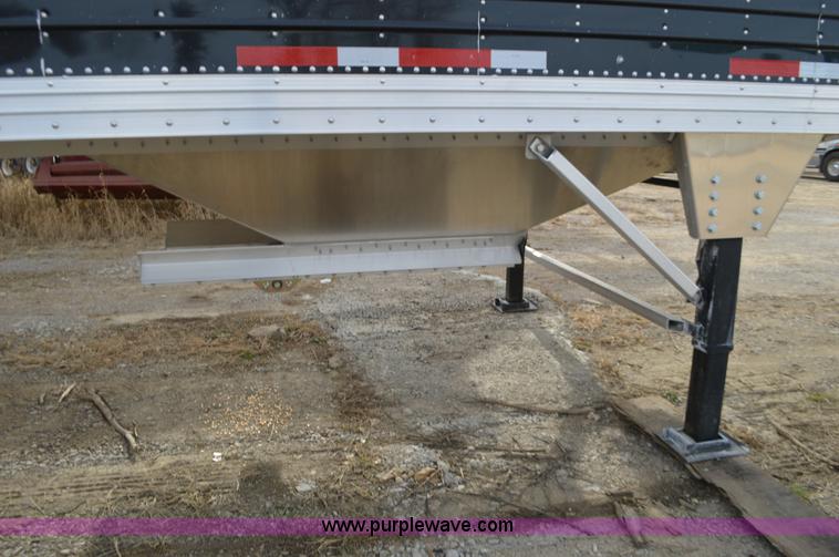 image for item L4582 2016 Timpte Super Hopper double hopper grain trailer