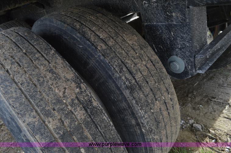 image for item L4582 2016 Timpte Super Hopper double hopper grain trailer