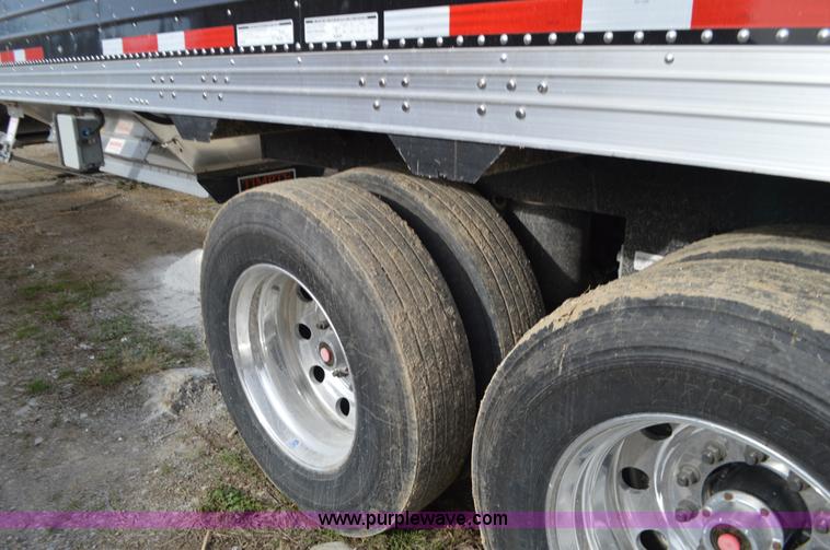image for item L4582 2016 Timpte Super Hopper double hopper grain trailer