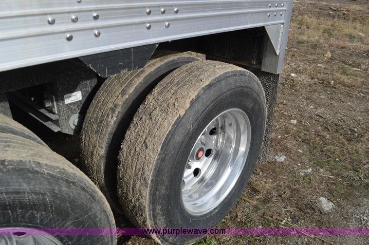 image for item L4582 2016 Timpte Super Hopper double hopper grain trailer