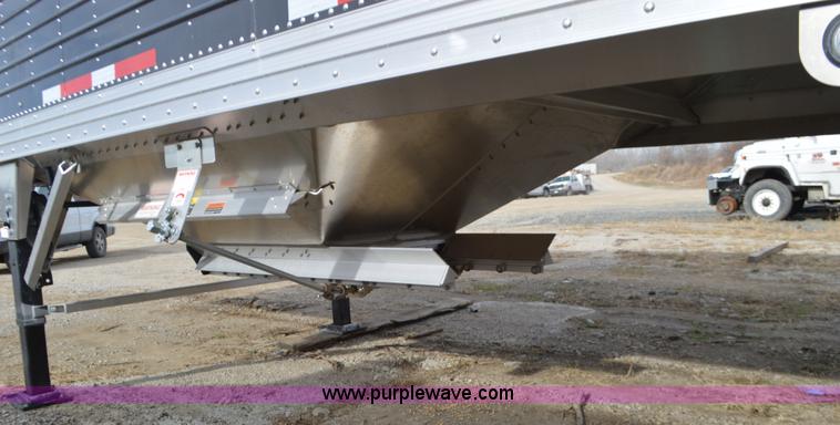 image for item L4582 2016 Timpte Super Hopper double hopper grain trailer