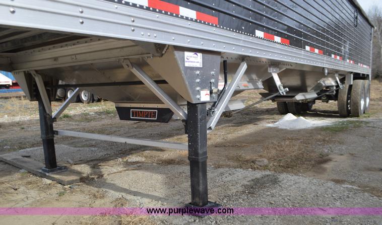 image for item L4582 2016 Timpte Super Hopper double hopper grain trailer