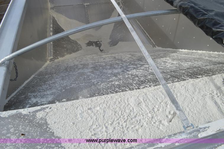 image for item L4582 2016 Timpte Super Hopper double hopper grain trailer