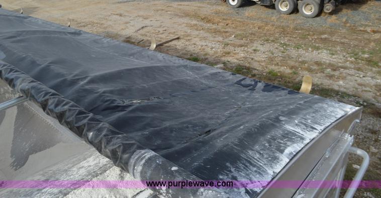 image for item L4582 2016 Timpte Super Hopper double hopper grain trailer