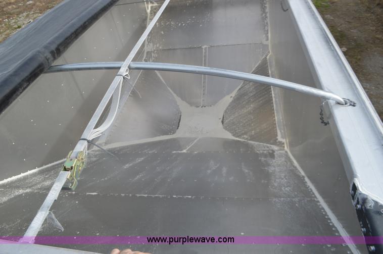 image for item L4582 2016 Timpte Super Hopper double hopper grain trailer