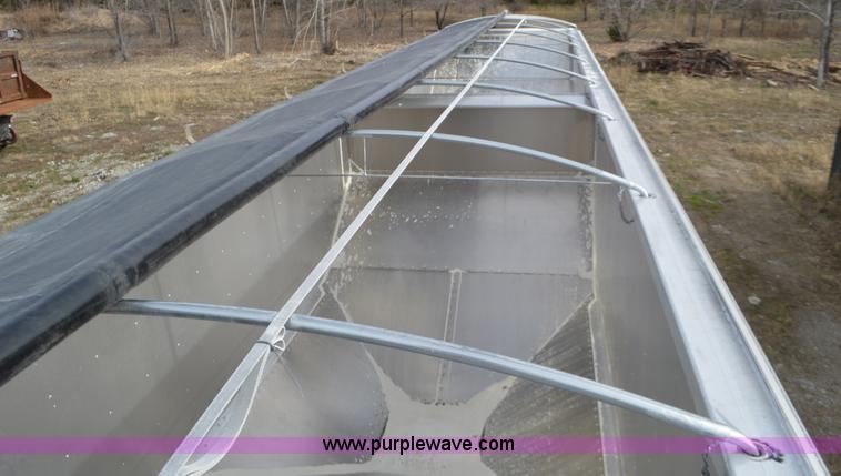 image for item L4582 2016 Timpte Super Hopper double hopper grain trailer