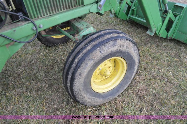image for item L4633 1976 John Deere 4230 tractor