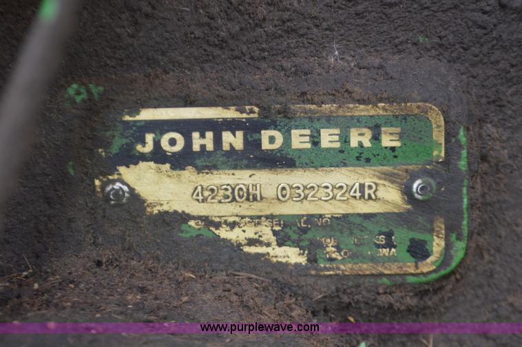 image for item L4633 1976 John Deere 4230 tractor