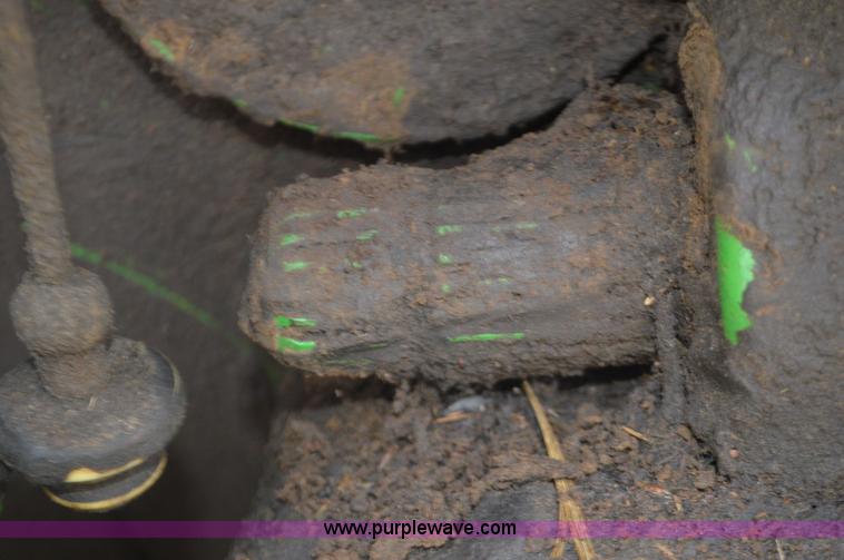 image for item L4633 1976 John Deere 4230 tractor