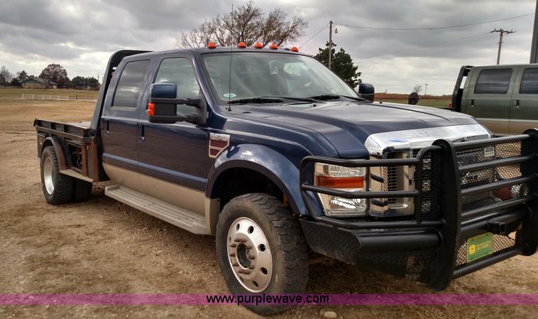 image for item L6037 2008 Ford F450 Super Duty Lariat King Ranch Crew Cab flatbed truck