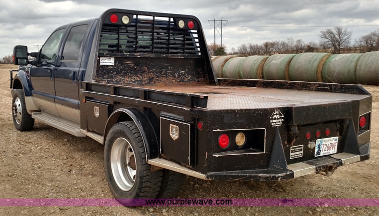 image for item L6037 2008 Ford F450 Super Duty Lariat King Ranch Crew Cab flatbed truck