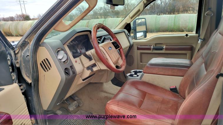 image for item L6037 2008 Ford F450 Super Duty Lariat King Ranch Crew Cab flatbed truck