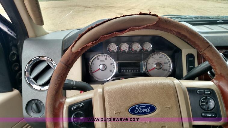 image for item L6037 2008 Ford F450 Super Duty Lariat King Ranch Crew Cab flatbed truck