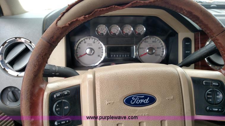 image for item L6037 2008 Ford F450 Super Duty Lariat King Ranch Crew Cab flatbed truck