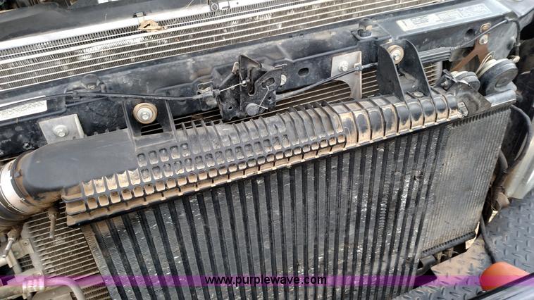 image for item L6037 2008 Ford F450 Super Duty Lariat King Ranch Crew Cab flatbed truck