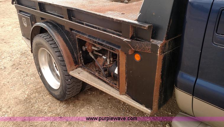image for item L6037 2008 Ford F450 Super Duty Lariat King Ranch Crew Cab flatbed truck