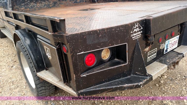 image for item L6037 2008 Ford F450 Super Duty Lariat King Ranch Crew Cab flatbed truck