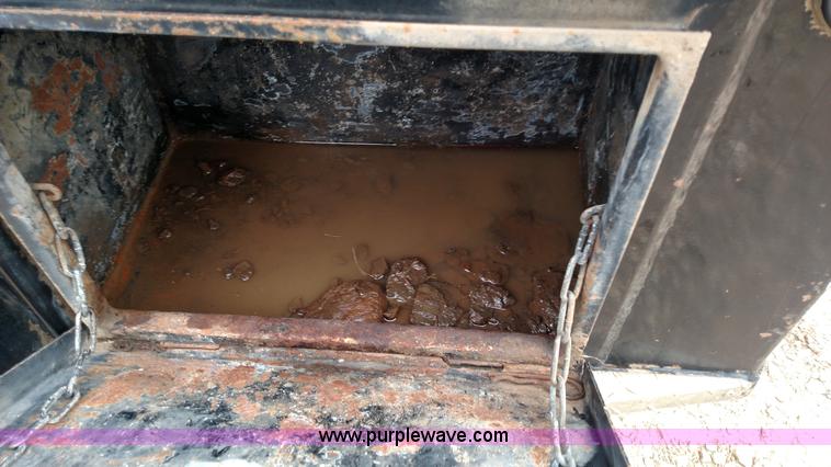 image for item L6037 2008 Ford F450 Super Duty Lariat King Ranch Crew Cab flatbed truck